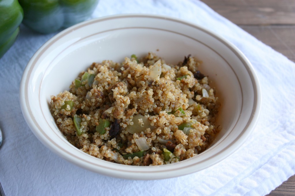 Spicy Cajun Dirty Quinoa | Peppers and Peaches